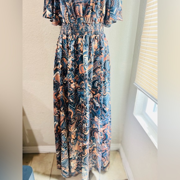 Guess by Marciano Guess Paisley Flutter Sleeve Maxi
Dress size Med - Picture 5 of 16